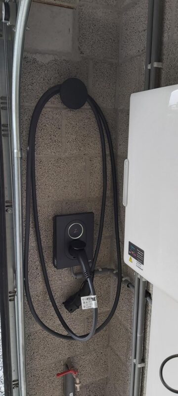 Borne de recharge Zaptec - Dumont Elec